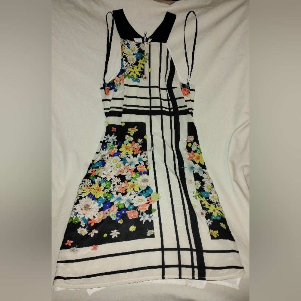 Neiman Marcus Ali Ra Dress. Lined Black And White With Floral And Zipper